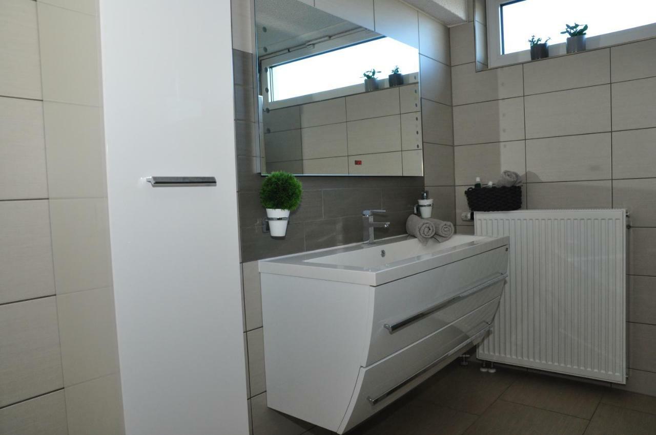 N37 -Modern Eingerichtete Zimmer In Ruhiger Lage Aldingen  ภายนอก รูปภาพ